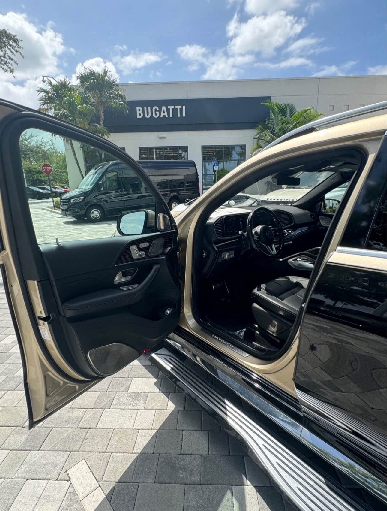 snaptik_7526714378742172942_4