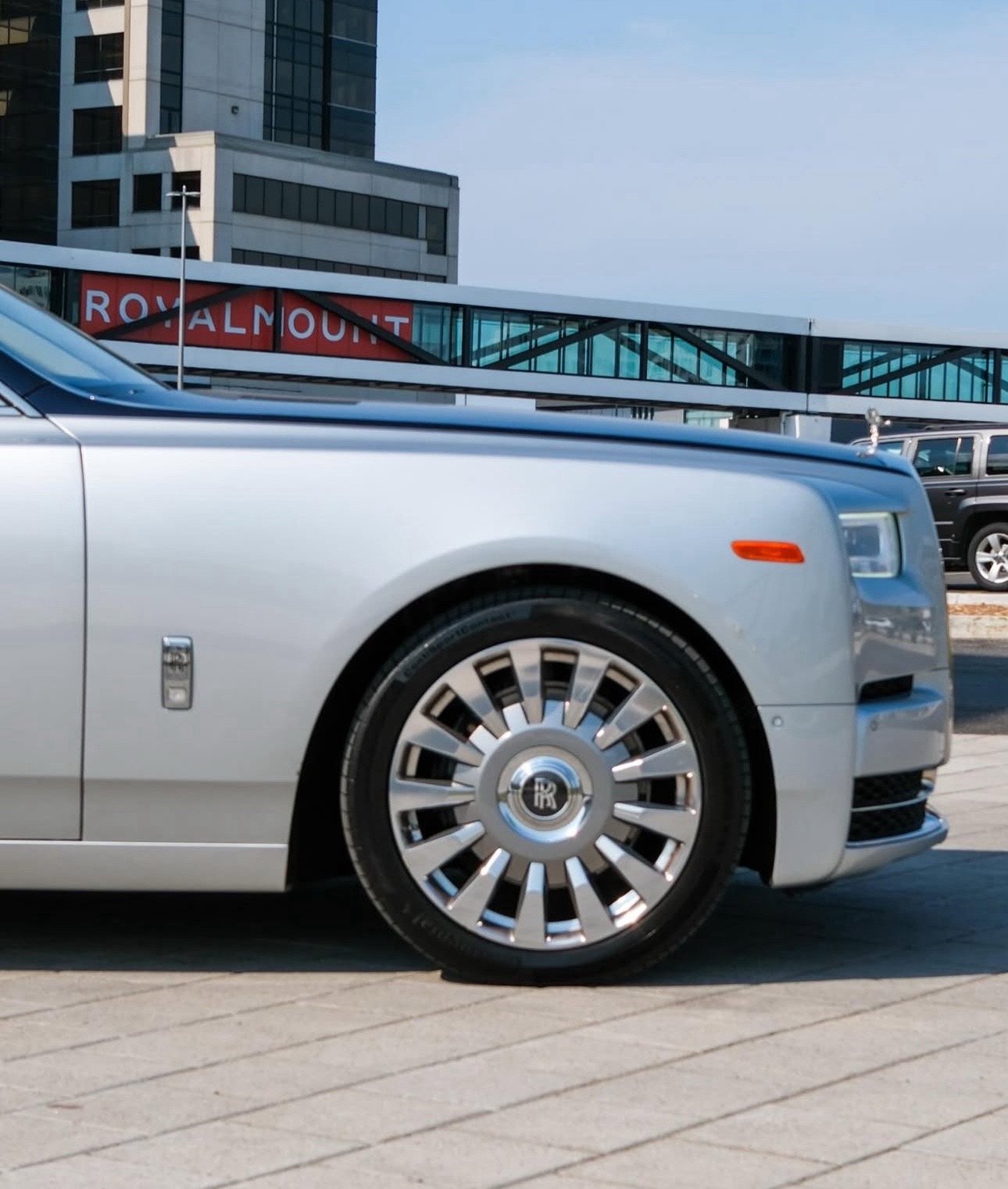 snaptik_7551243956894305591_2