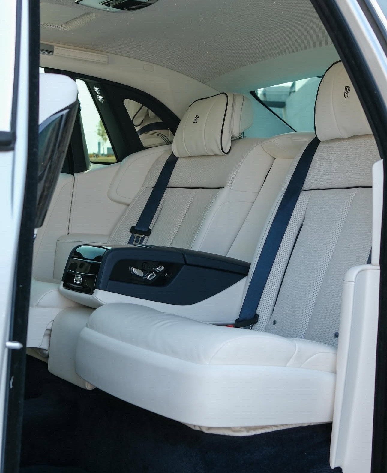 snaptik_7551243956894305591_5