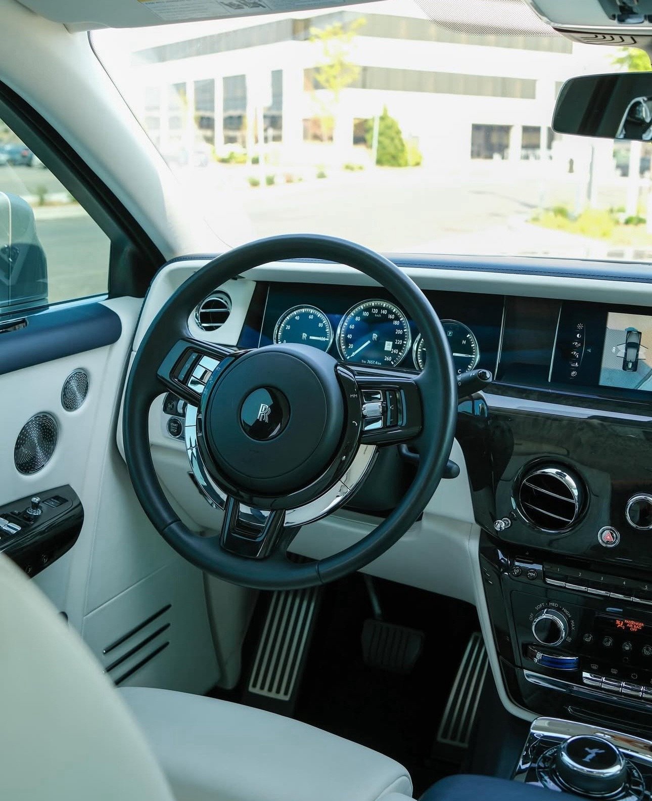 snaptik_7551243956894305591_7