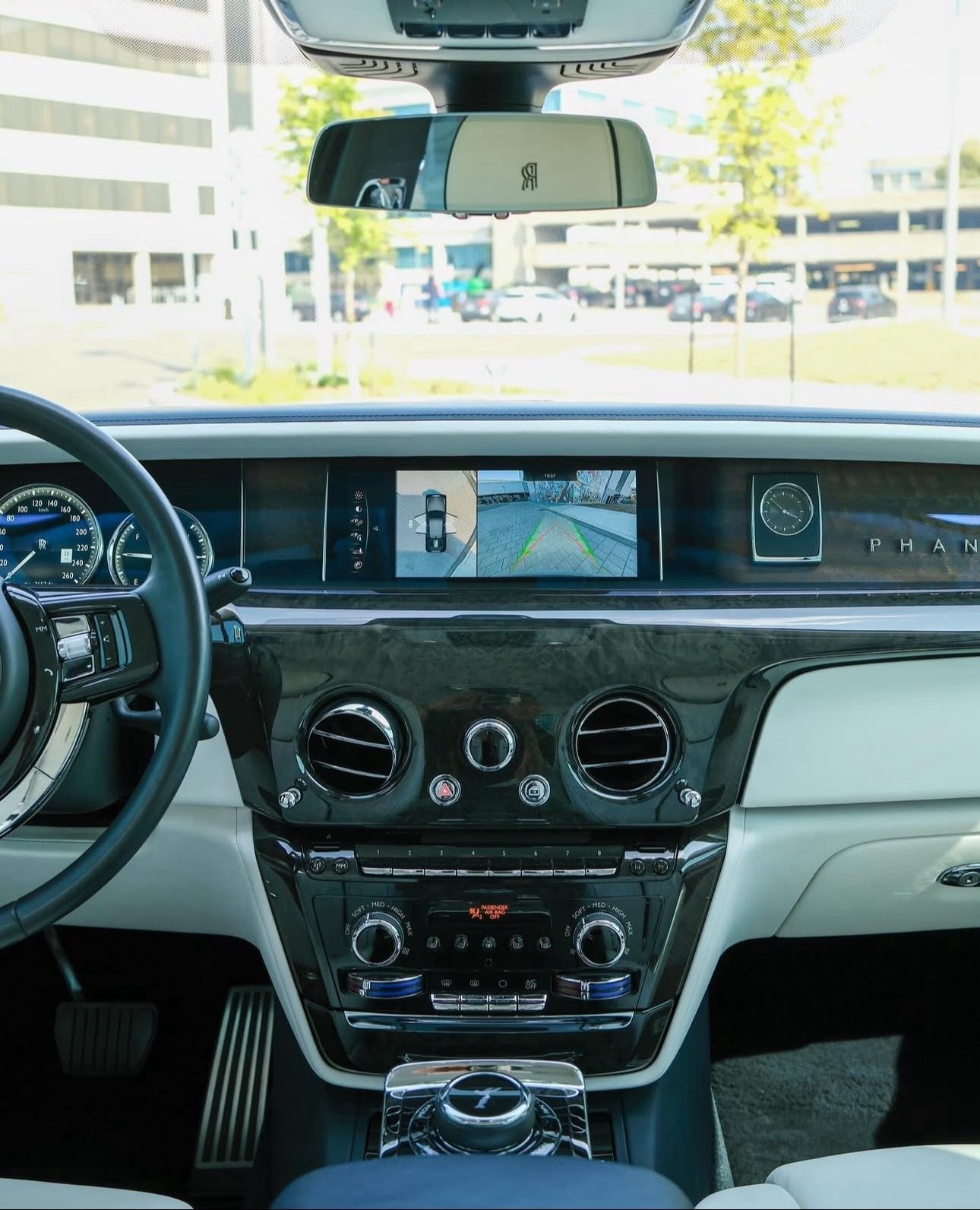 snaptik_7551243956894305591_8