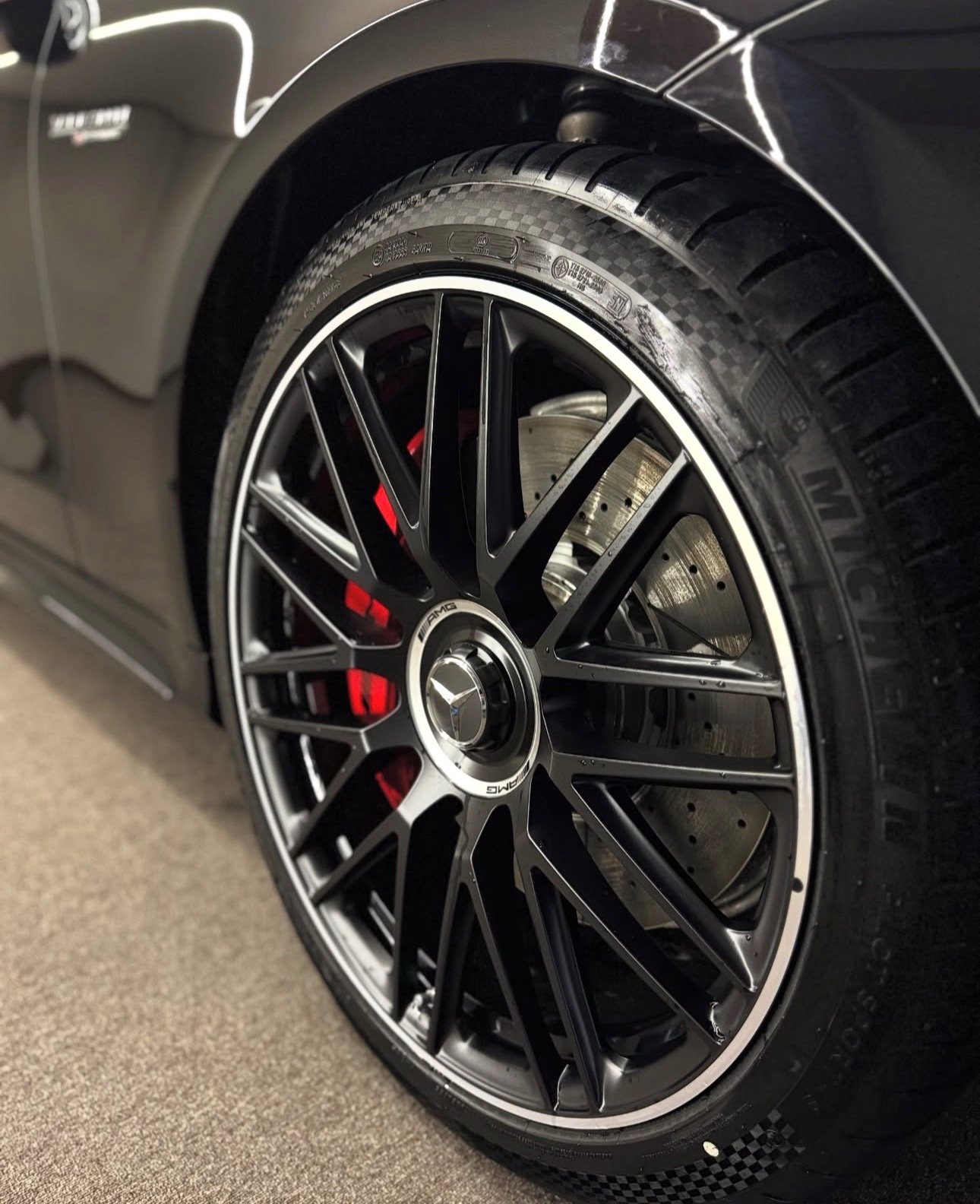 snaptik_7555935877097065741_2