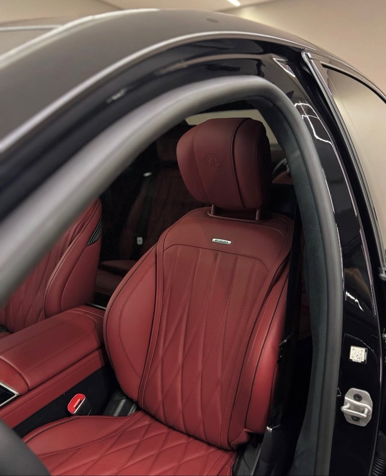 snaptik_7555935877097065741_3