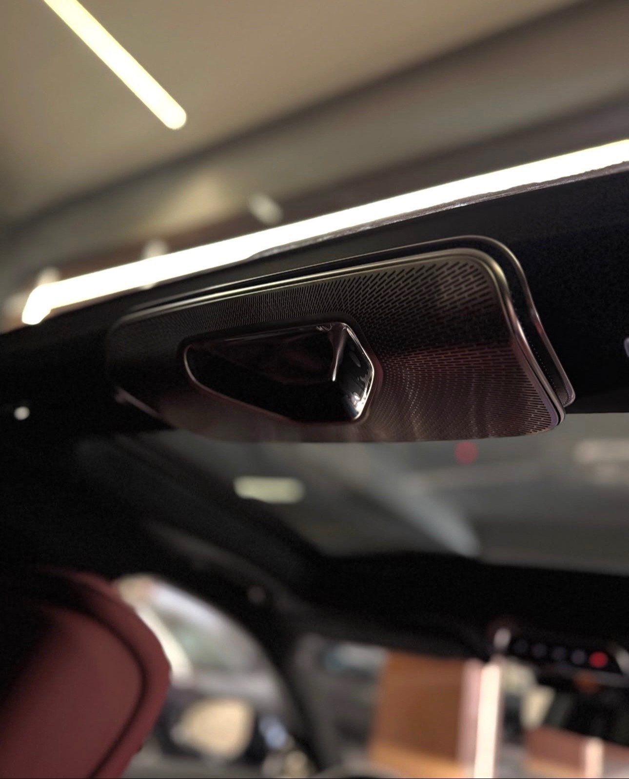 snaptik_7555935877097065741_5